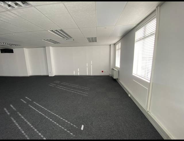 138M² OFFICE TO LET IN STEENBERG